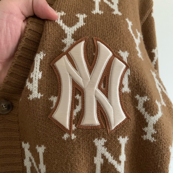 Authentic MLB cardigan - Picture 2 of 5
